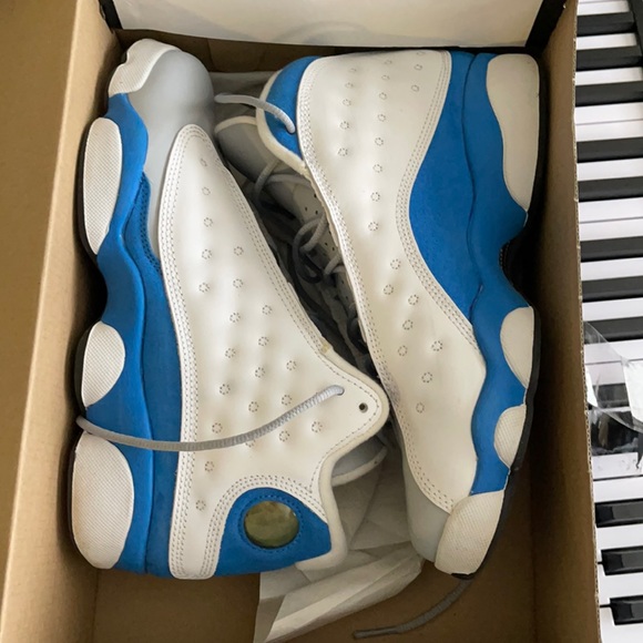 Jordan Shoes - Jordan 13 / Italy blue-wolf grey. Size 6.5 Y